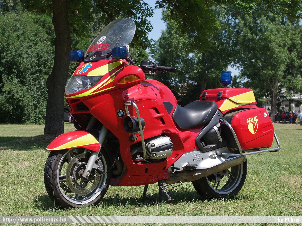 BMW R1150RT, Önkéntes Tűzoltó Egyesület Sárisáp, fotó: PChris
Keywords: ÖTE magyar Magyarország tűzoltó tűzoltómotor motor tűzoltóság Hungary hungarian fire firebike AICZ-112