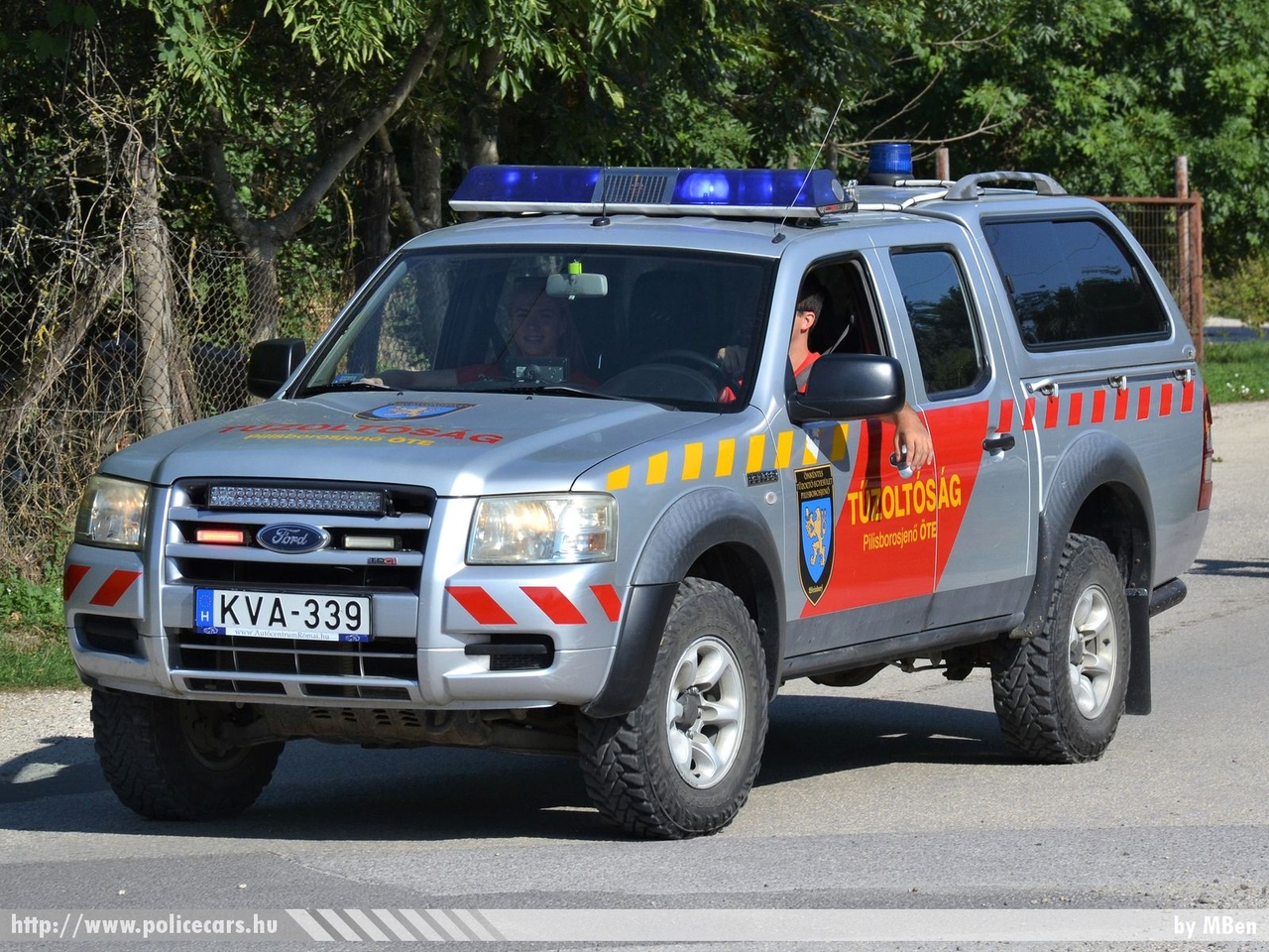 Ford Ranger, Pilisborosjenő Weindorf Önkéntes Tűzoltó Egyesület, fotó: MBen
Keywords: ÖTE magyar Magyarország tűzoltó tűzoltóautó tűzoltóság Hungary hungarian fire firetruck KVA-339
