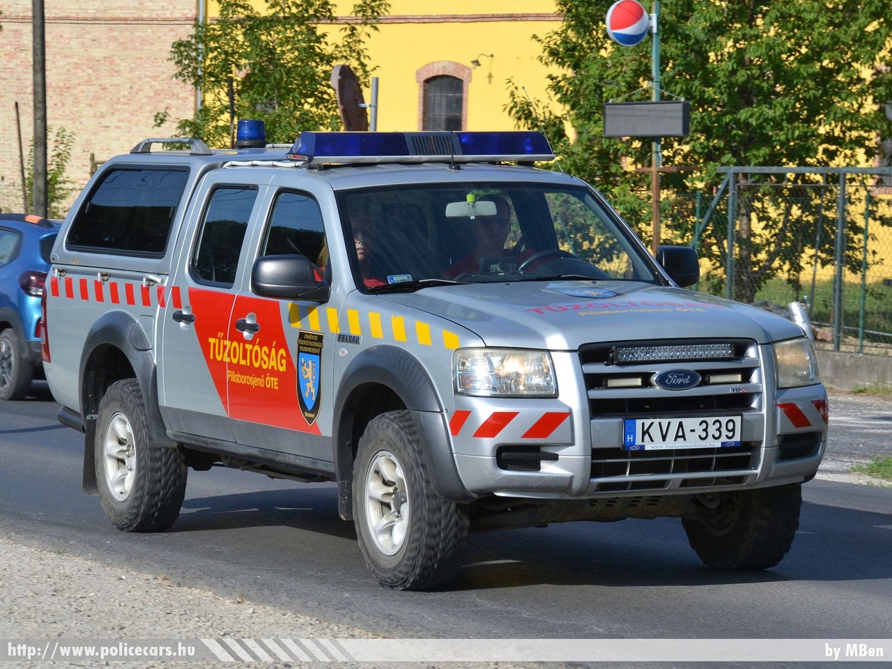 Ford Ranger, Pilisborosjenő Weindorf Önkéntes Tűzoltó Egyesület, fotó: MBen
Keywords: ÖTE magyar Magyarország tűzoltó tűzoltóautó tűzoltóság Hungary hungarian fire firetruck KVA-339