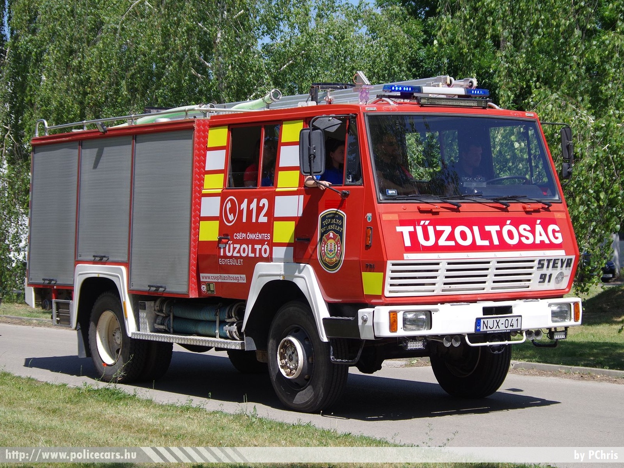 Steyr 791 Rosenbauer, Csépi Önkéntes Tűzoltó Egyesület, fotó: PChris
Keywords: ÖTE magyar Magyarország tűzoltó tűzoltóautó tűzoltóság Hungary hungarian fire firetruck NJX-041