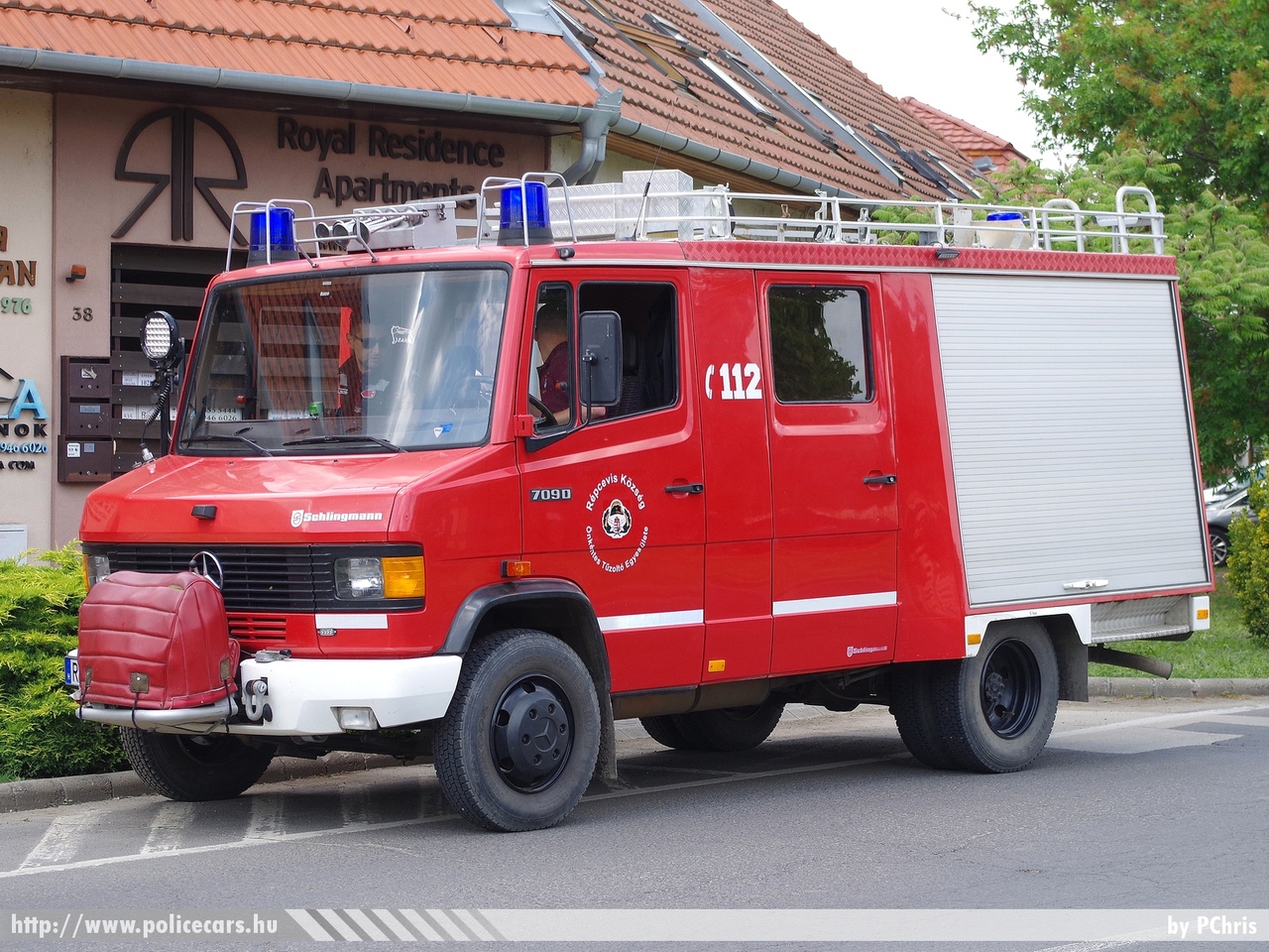 Mercedes 709D, Répcevis Község Önkéntes Tűzoltó Egyesülete, fotó: PChris
Keywords: ÖTE magyar Magyarország tűzoltó tűzoltóautó tűzoltóság Hungary hungarian fire firetruck REP-005