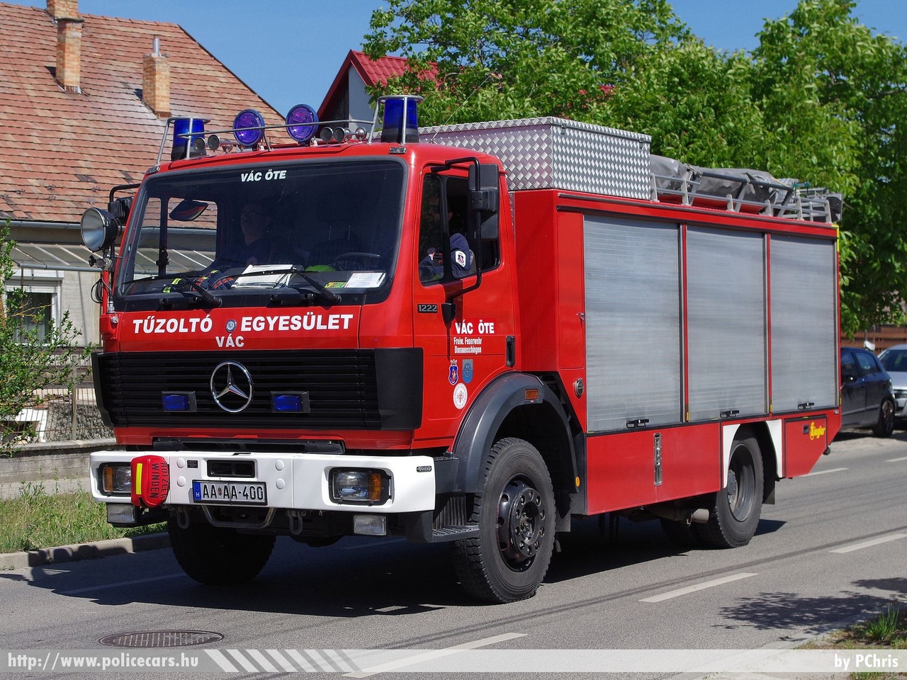 Mercedes-Benz 1222 Ziegler, Vác-Göd Önkéntes Tűzoltó és Polgárőr Egyesület, fotó: PChris
Keywords: ÖTE magyar Magyarország tűzoltó tűzoltóautó tűzoltóság Hungary hungarian fire firetruck AAAA-400