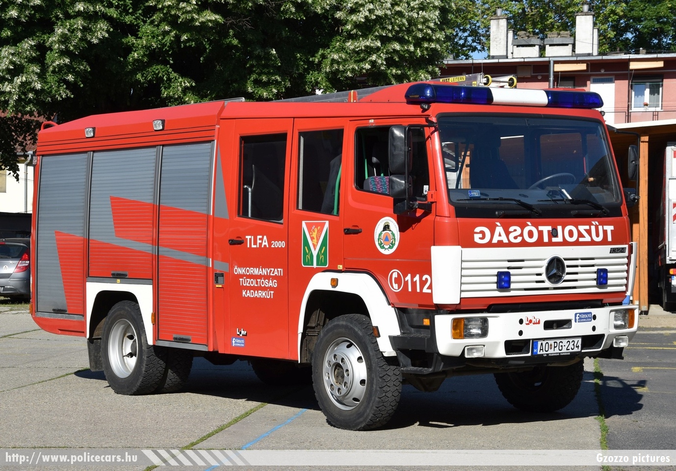 Mercedes 1324 AF Lohr, Kadarkúti Önkormányzati Tűzoltóság, fotó: Gzozzo pictures
Keywords: tűzoltó tűzoltóautó tűzoltóság magyar Magyarország ÖTP hungarian Hungary fire firetruck AOPG-234