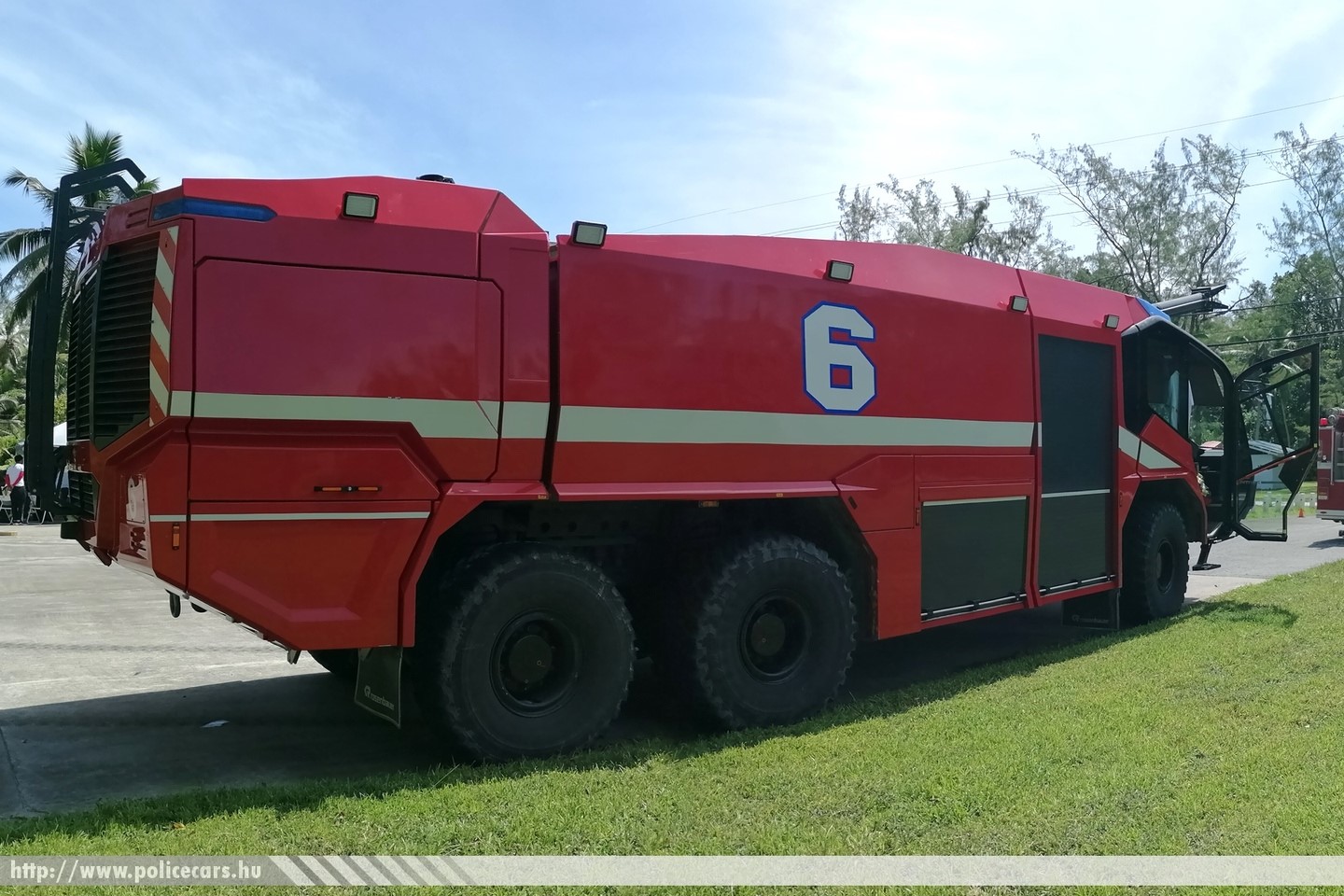 Rosenbauer Panther, Brit Indiai-óceáni Terület, fotó:
Keywords: fire firetruck tűzoltó tűzoltóautó