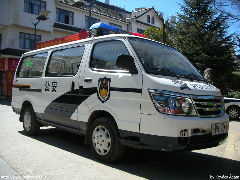 Jinbei Haise, fotó: Kovács Ádám
Keywords: Kína kínai rendőr rendőrség rendőrautó police policecar china