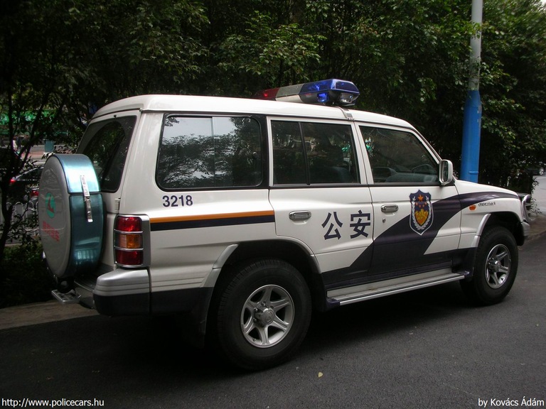 Changfeng Pajero, fotó: Kovács Ádám
Keywords: Kína kínai rendőr rendőrség rendőrautó police policecar china