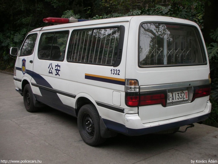 Jinbei Haise, fotó: Kovács Ádám
Keywords: Kína kínai rendőr rendőrség rendőrautó police policecar china