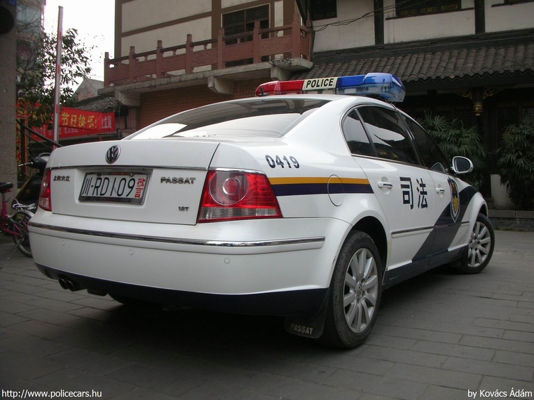 Volkswagen Passat, fotó: Kovács Ádám
Keywords: Kína kínai rendőr rendőrség rendőrautó police policecar china
