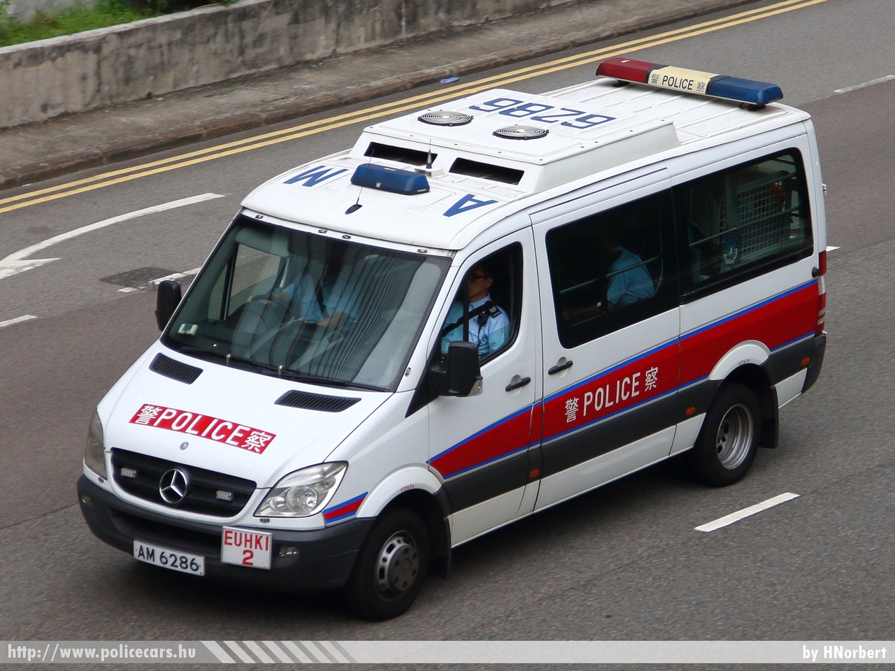 Mercedes Sprinter II, fotó: HNorbert
Keywords: Kína kínai rendőr rendőrség rendőrautó police policecar hongkong china