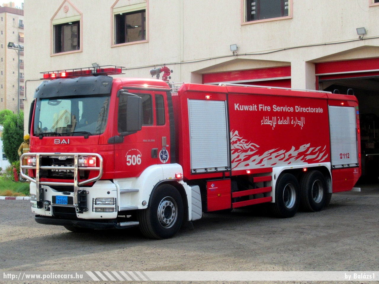 MAN TGS 33.540 BAI, Kuwait Fire Service Directorate, fotó: Balázs1
Keywords: kuvaiti Kuvait Kuwait kuwaiti fire firetruck tűzoltó tűzoltóautó
