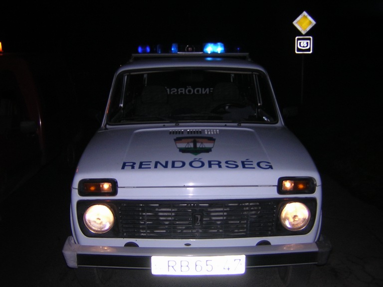 Lada VAZ Niva, fotó: Gzozzo pictures
Keywords: rendőr rendőrautó rendőrség magyar Magyarország vaz RB65-47