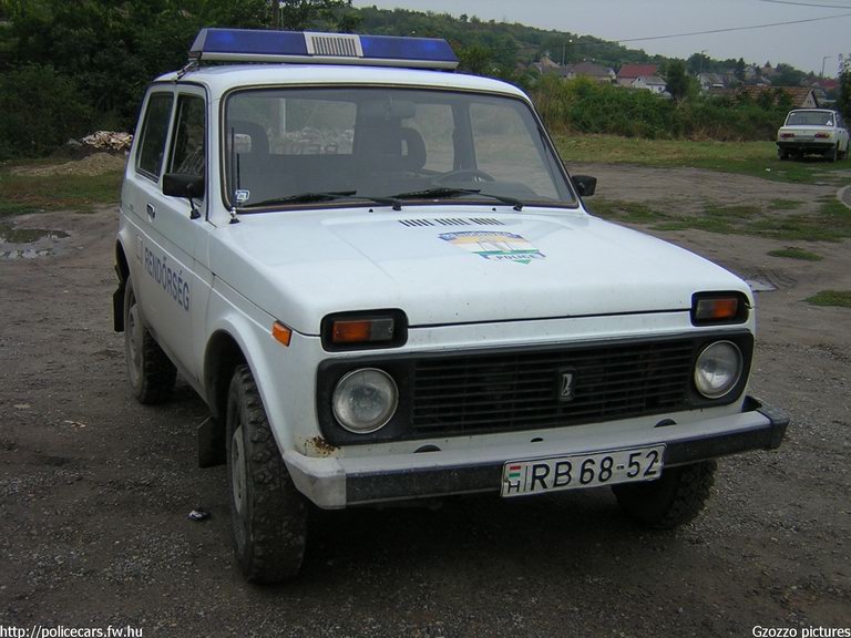 Lada VAZ Niva, fotó: Gzozzo pictures
Keywords: rendőr rendőrautó rendőrség magyar Magyarország vaz RB68-52