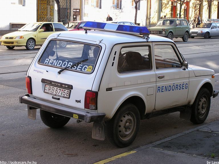 Lada Niva, fotó: Laya
Keywords: rendőr rendőrautó rendőrség magyar Magyarország vaz RB67-58