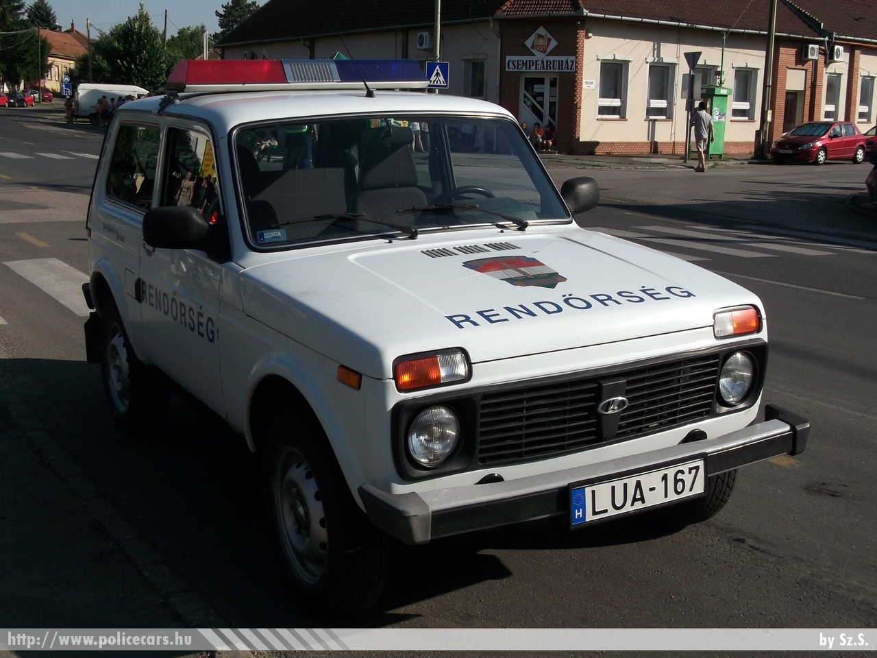 Lada VAZ Niva 2121, fotó: Sz.S.
Keywords: rendőrség rendőr rendőrautó magyar Magyarország LUA-167