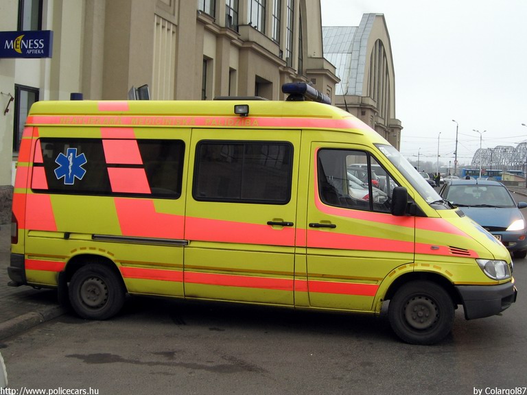 Mercedes Sprinter, fotó: Colargol87
Keywords: lett Lettország mentő mentőautó