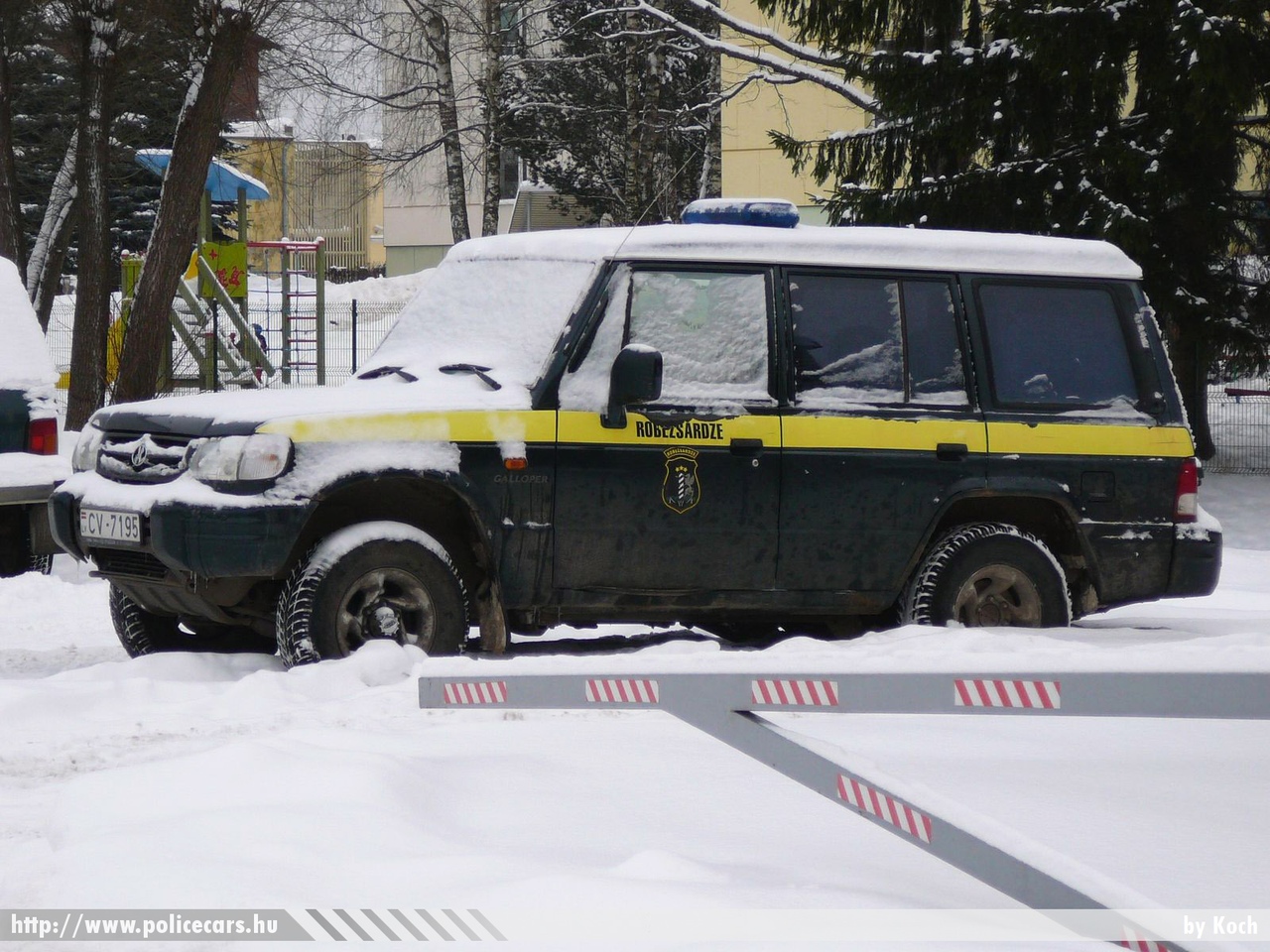 Hyundai Galloper, fotó: Koch
Keywords: lett Lettország rendőr rendőrautó rendőrség Latvia latvian police policecar határőrség