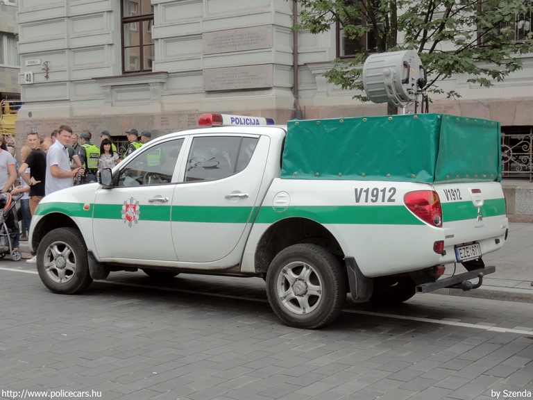 Mitsubishi L200, fotó: Szenda
Keywords: litván Litvánia rendőr rendőrautó rendőrség
