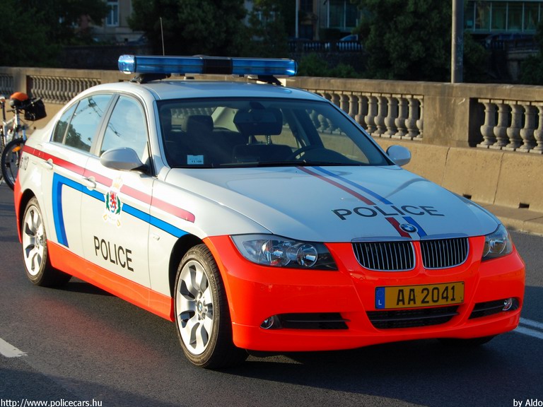 BMW 330D, fotó: Aldo
Keywords: luxemburg rendőr rendőrautó rendőrség 