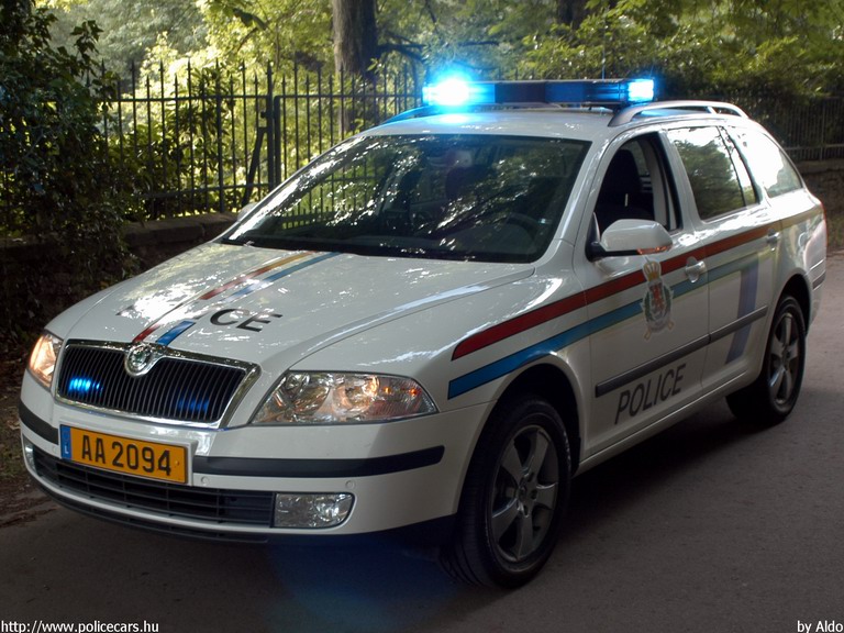 Skoda Octavia, fotó: Aldo
Keywords: luxemburg rendőr rendőrautó rendőrség 