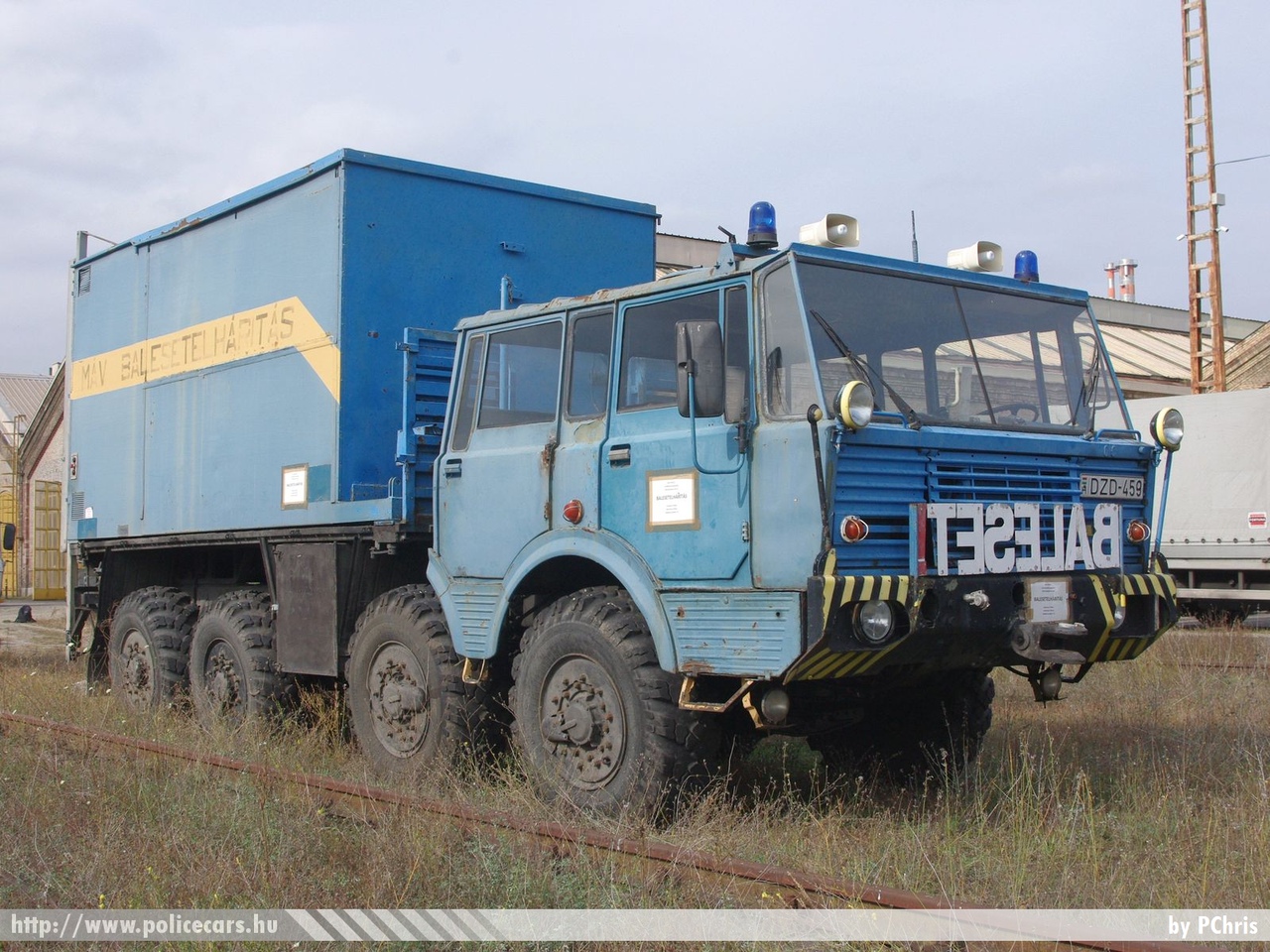 Tatra 813, MÁV-START Zrt., fotó: PChris
Keywords: máv DZD-459