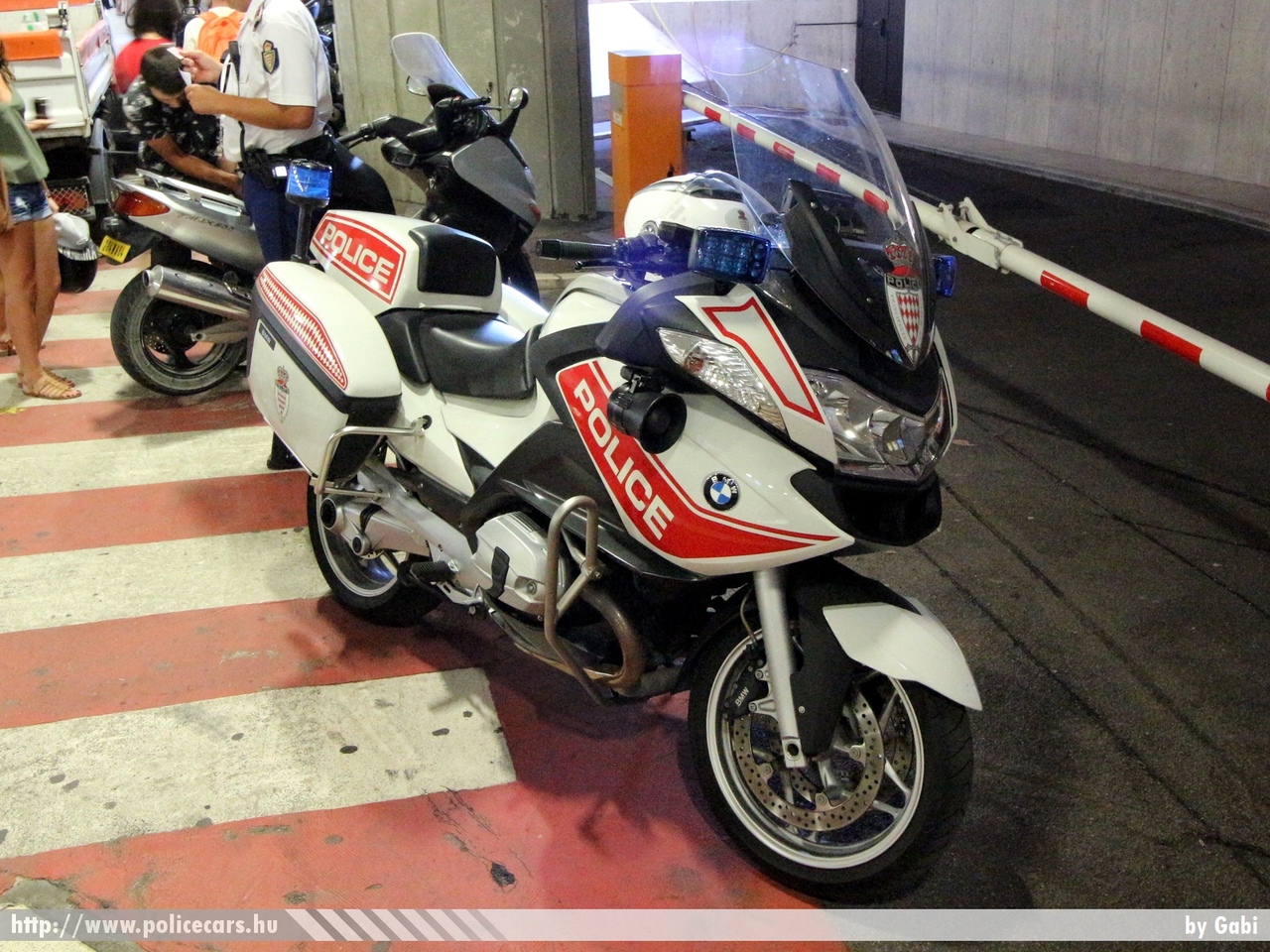 BMW, fotó: Gabi
Keywords: rendőr rendőrmotor rendőrség Monaco monacoi motor
