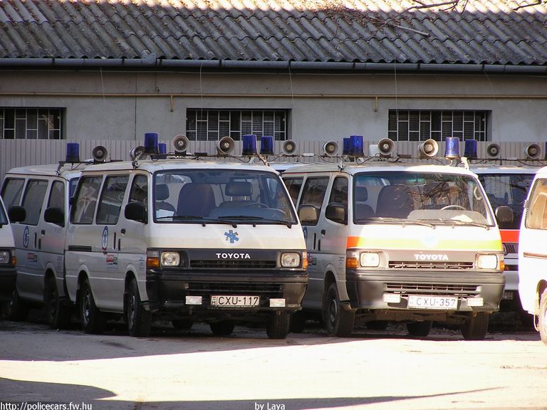 Toyota Hiace, Szeged, Országos Mentõszolgálat, fotó: Laya
Keywords: OMSZ mentő magyar Magyarország mentőautó CXU-357 CXU-117
