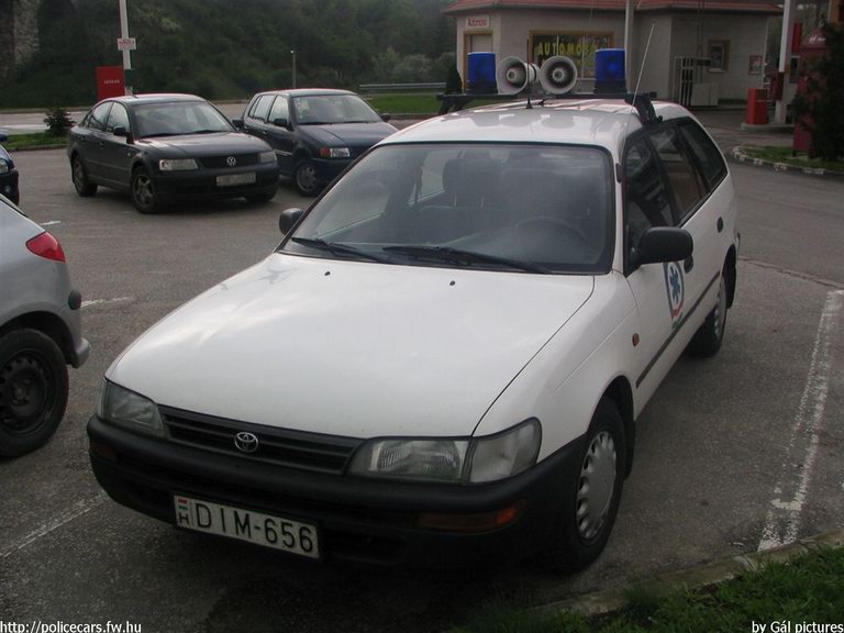 Toyota Corolla, Országos Mentõszolgálat, fotó: Gál pictures
Keywords: OMSZ mentő magyar Magyarország mentőautó DIM-656