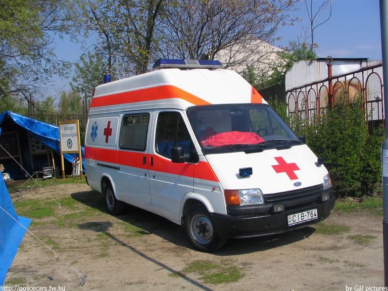 Ford Transit, fotó: Gál pictures
Keywords: mentő magyar magyarország mentőautó CIB-764