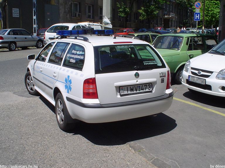 Skoda Octavia, Országos Gyógyintézeti Központ (OGYIK), Budapest, fotó: dénes
Keywords: mentő magyar Magyarország mentőautó IWV-473