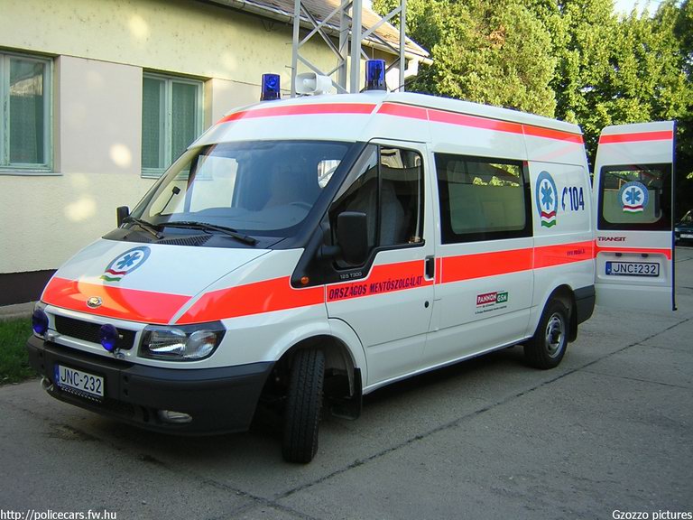 Ford Transit, Országos Mentõszolgálat, fotó: Gzozzo pictures
Keywords: OMSZ mentő magyar magyarország mentőautó JNC-232