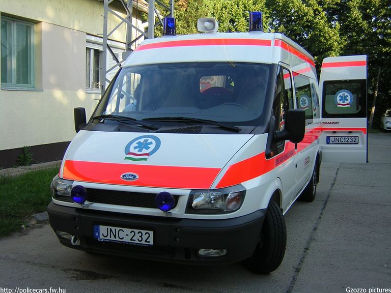 Ford Transit, Országos Mentõszolgálat, fotó: Gzozzo pictures
Keywords: OMSZ mentő magyar magyarország mentőautó JNC-232