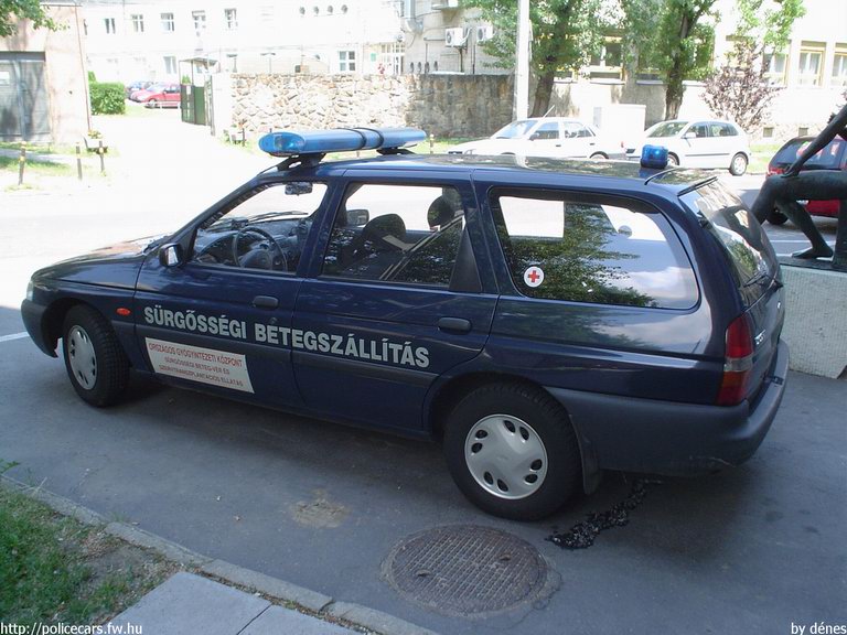 Ford Escort, Országos Gyógyintézeti Központ (OGYIK), Budapest, vérszállítás, fotó: dénes
Keywords: mentő magyar Magyarország mentőautó GGR-951