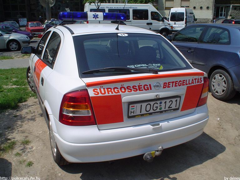 Opel Astra G, Budapest, Dolomit-Med Bt., fotó: dénes
Keywords: mentő magyar Magyarország mentőautó IOG-121