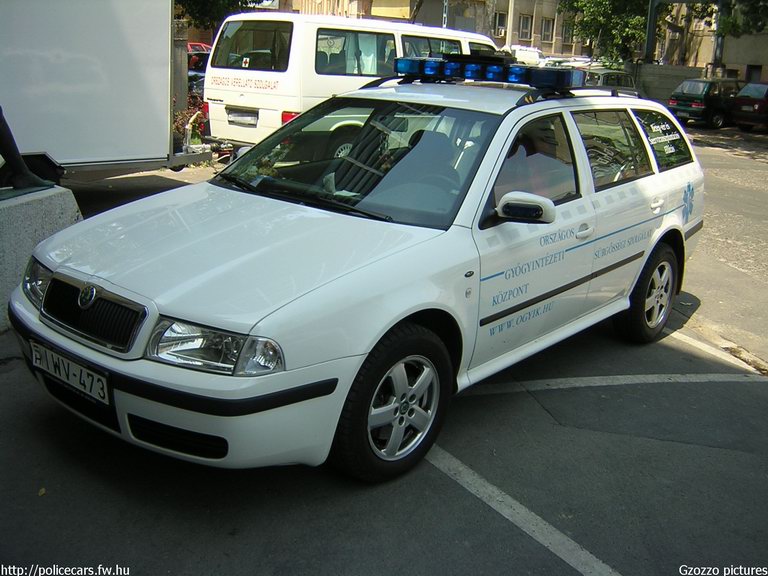 Skoda Octavia, Országos Gyógyintézeti Központ (OGYIK), Budapest, fotó: Gzozzo pictures
Keywords: mentő magyar Magyarország mentőautó IWV-473
