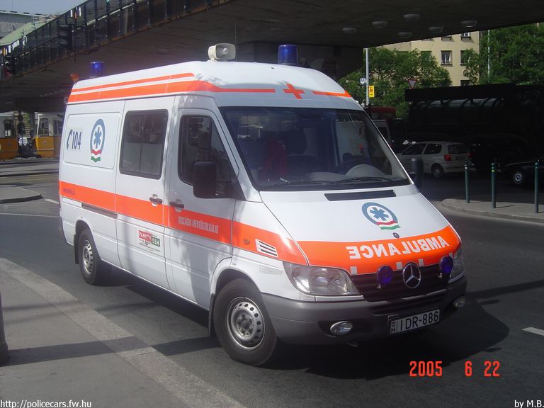 Mercedes-Benz Sprinter, Országos Mentõszolgálat, fotó: Márton Balázs
Keywords: OMSZ mentő magyar magyarország mentőautó IDR-886