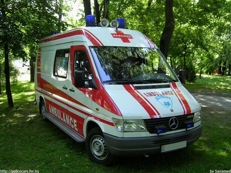 Mercedes-Benz Sprinter 212D, Sanamed Kht., fotó: Sanamed
Keywords: mentő magyar magyarország mentőautó