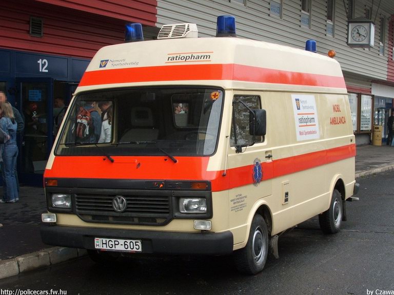 Volkswagen LT 31, Budapest, Oxyteam Nemzeti Sportszövetség Mentõszolgálat, fotó: Czawa
Keywords: mentő magyar Magyarország mentőautó HGP-605