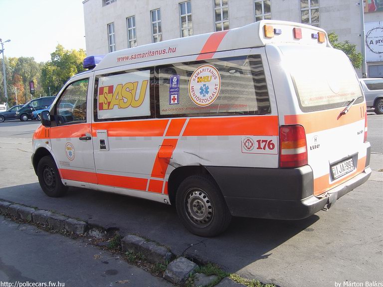 Mercedes-Benz Vito, Budapest, Samaritanus Mentõszolgálat, fotó: Márton Balázs
Keywords: mentő magyar Magyarország mentőautó IJA-993