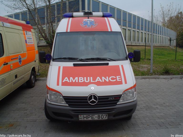 Mercedes-Benz Sprinter 213 CDI, Budapest, Oxyteam Nemzeti Sportszövetség Mentõszolgálat, fotó: dénes
Keywords: mentő magyar Magyarország mentőautó HPE-807