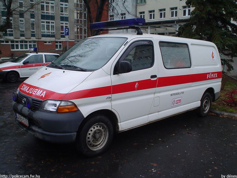 Toyota Hiace, Fõnix S.O.S. Zrt., fotó: dénes
Keywords: mentő magyar Magyarország mentőautó JNE-530