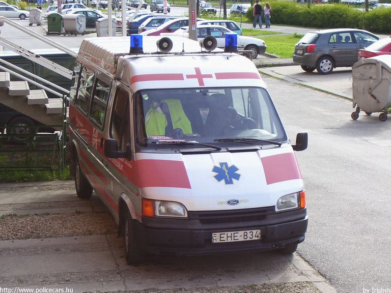 Ford Transit, Szegedi Mozgássérültek Alternatív Egyesülete, fotó: Irisbus
Keywords: mentő magyar magyarország mentőautó EHE-834