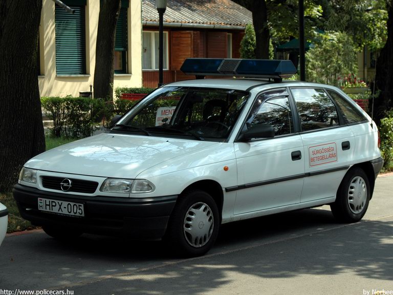 Opel Astra, Budapest, fotó: Norbee
Keywords: mentő magyar Magyarország mentőautó HPX-005