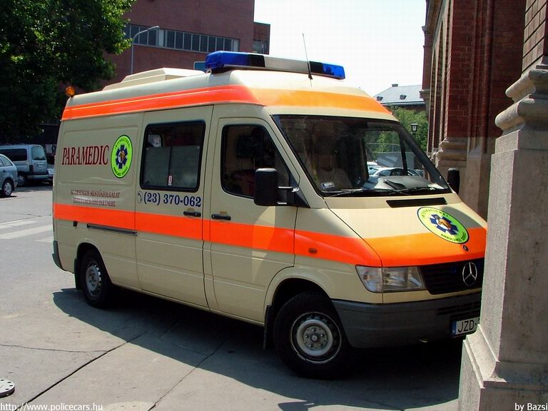 Mercedes-Benz Sprinter, International Ambulance, fotó: Bazsi
Keywords: mentő magyar Magyarország mentőautó JZD-329
