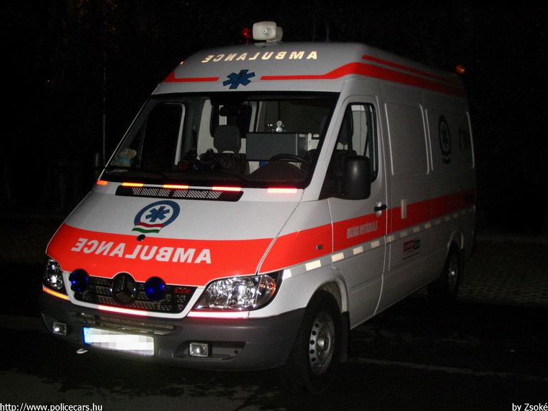 Mercedes-Benz Sprinter 313 CDI, Országos Mentõszolgálat, fotó: Zsoké
Keywords: OMSZ mentő magyar magyarország mentőautó