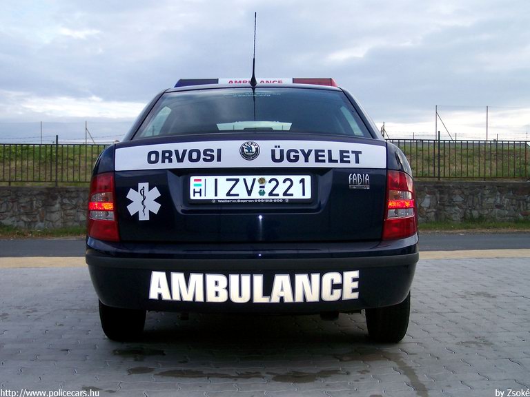 Skoda Fabia, Sopron, orvosi ügyelet, fotó: Zsoké
Keywords: mentő magyar Magyarország mentőautó IZV-221