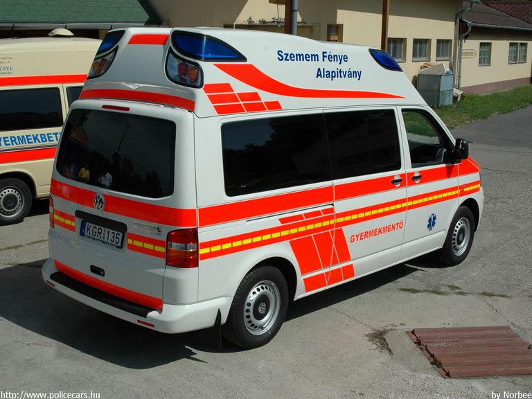 Volkswagen Transporter T5, Pécs, Szemem Fénye Alapítvány, fotó: Norbee
Keywords: mentő magyar Magyarország mentőautó KGR-135
