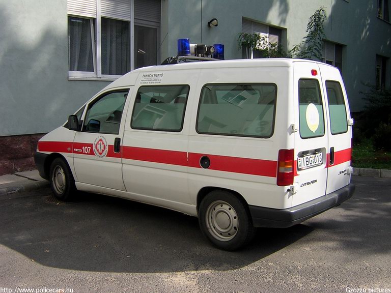 Citroen Jumpy, Kaposvár, Pannon Mentõ Kht., fotó: Gzozzo pictures
Keywords: mentő magyar Magyarország mentőautó IBG-013
