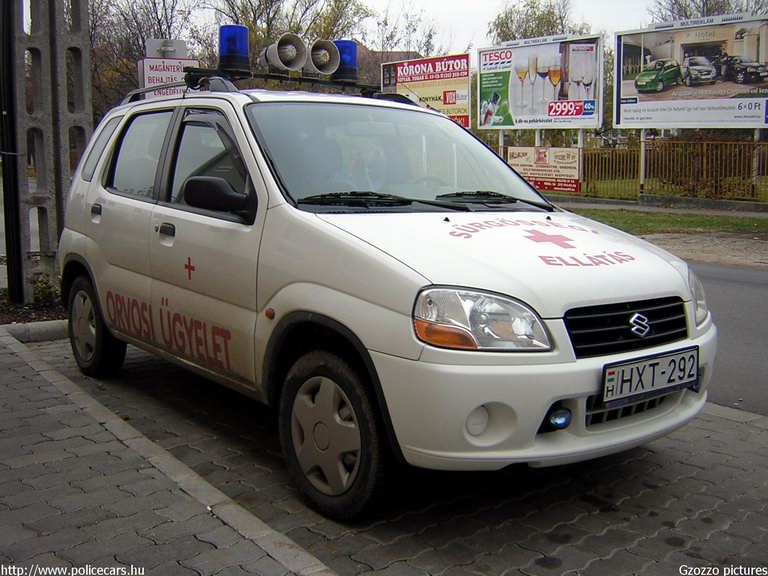 Suzuki Ignis 4x4, Székesfehérvár, orvosi ügyelet, fotó: Gzozzo pictures
Keywords: mentő magyar Magyarország mentőautó HXT-292
