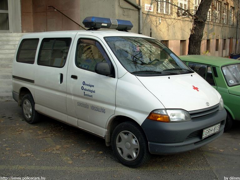 Toyota Hiace, Budapest, vérszállítás, Országos Onkológiai Intézet, fotó: dénes
Keywords: mentő magyar Magyarország mentőautó GRH-813