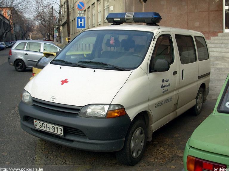 Toyota Hiace, Budapest, vérszállítás, Országos Onkológiai Intézet, fotó: dénes
Keywords: mentő magyar Magyarország mentőautó GRH-813